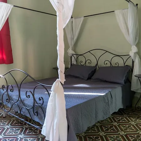 Guest house Hibiscus Quartu Sant'Elena